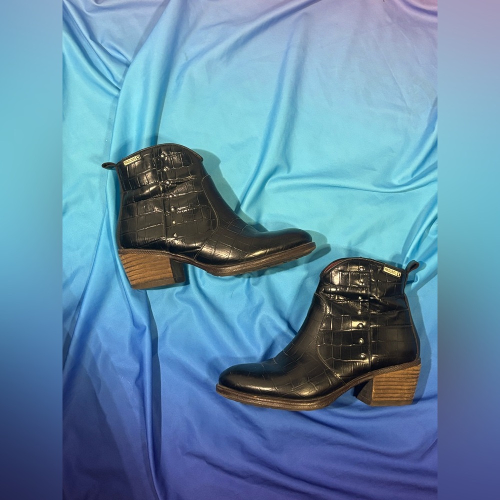 Pikolinos vintage Black Leather Boots 6 Crocodile Embossed Studded western rodeo - Picture 2 of 8